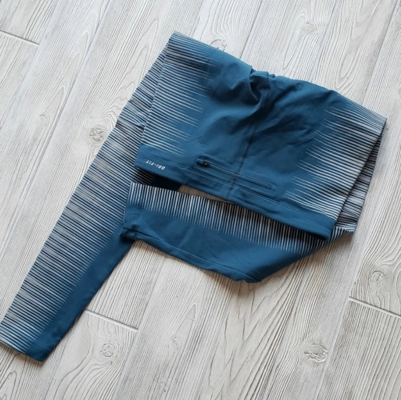Nike Flash Full Length Leggings - Picture 2 of 8